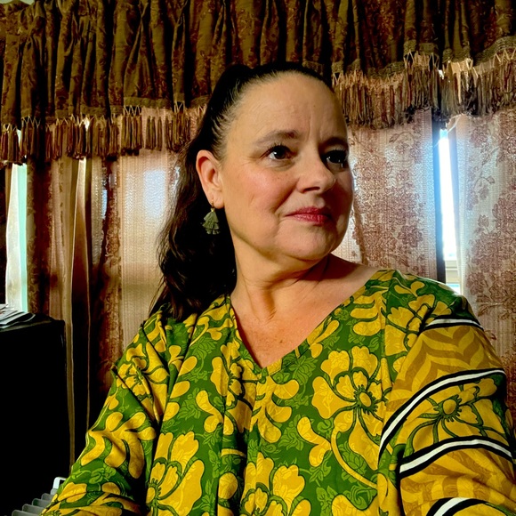 Meet your Posher, Janel - Picture 1 of 1